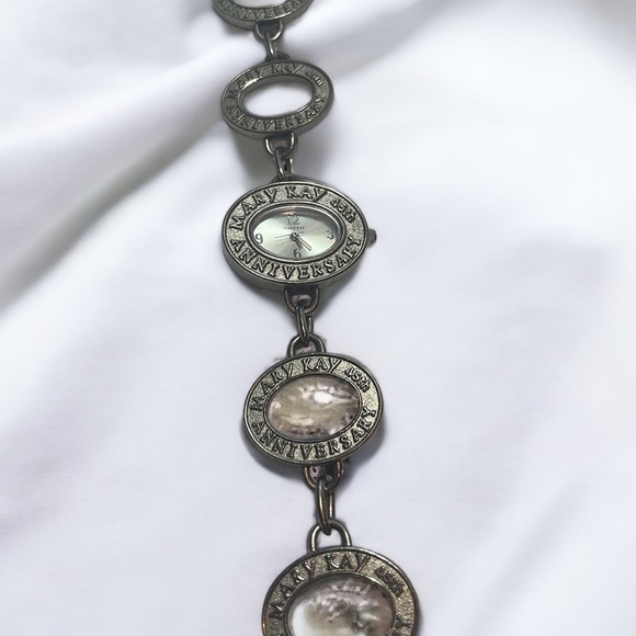 Vintage Mary Kay 45th Anniversary Watch - Picture 2 of 5